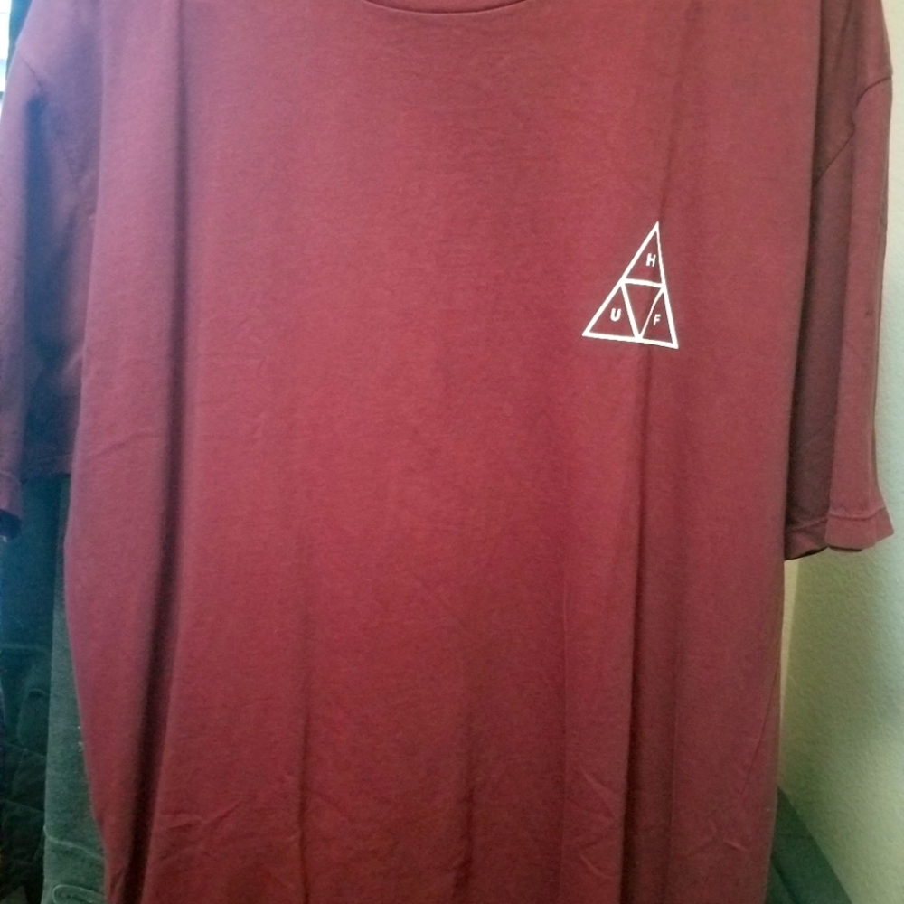 HUF tshirt